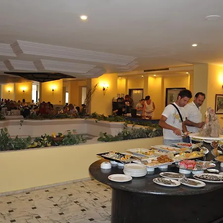 Grand Ozcelik Hotel Kuşadası