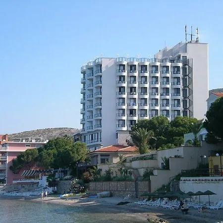 Grand Ozcelik كوشاداسيه