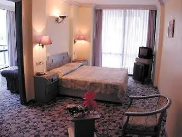 فندق Grand Ozcelik 3*