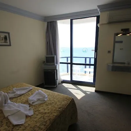 Grand Ozcelik Kusadasi