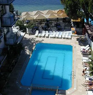 Grand Ozcelik فندق 3*