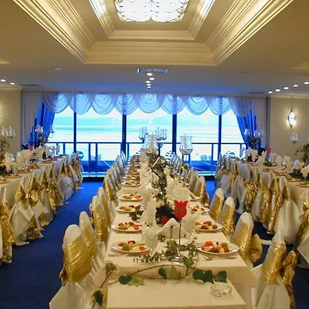 Grand Ozcelik 3* Kusadası